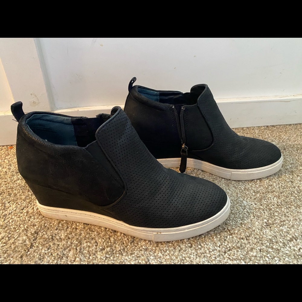 Caslon Women’s Black Bootie Size 8